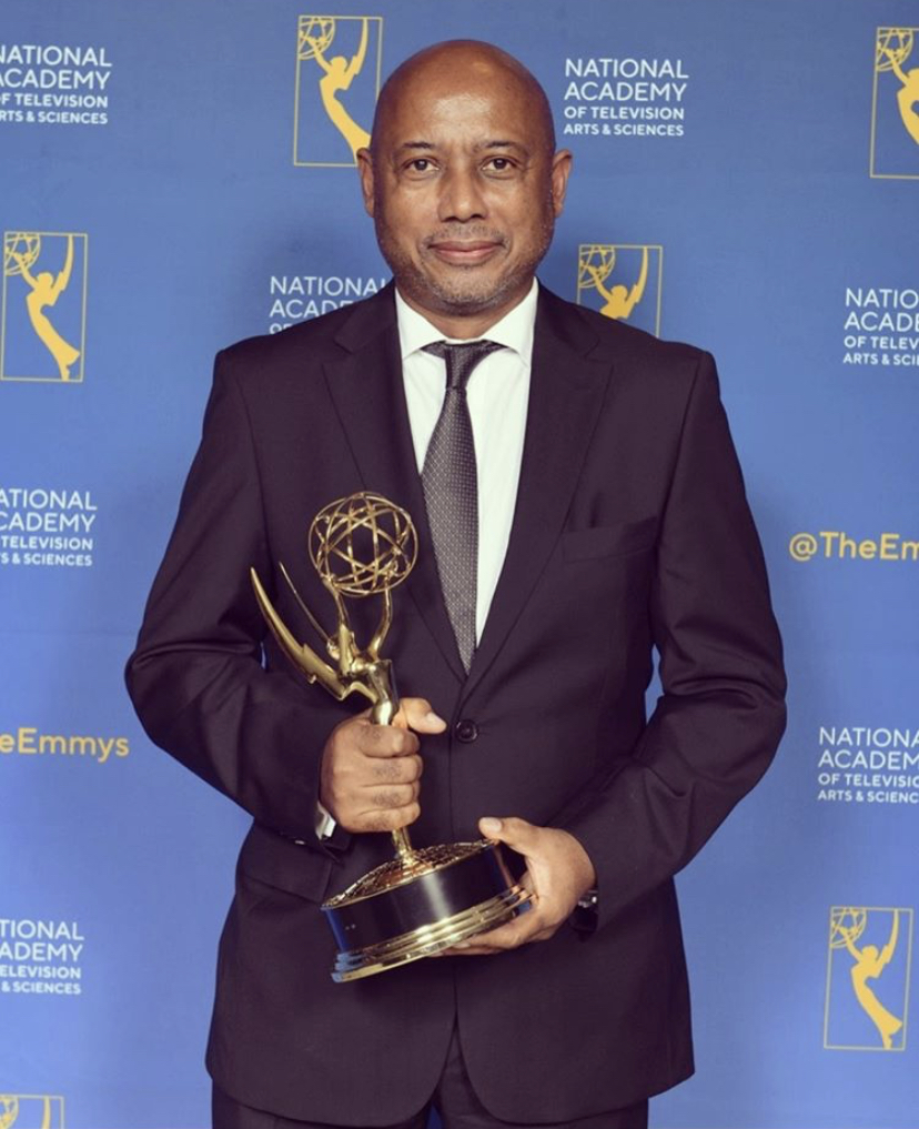 Raoul Peck reçoit le prix Emmy pour un documentaire exceptionnel