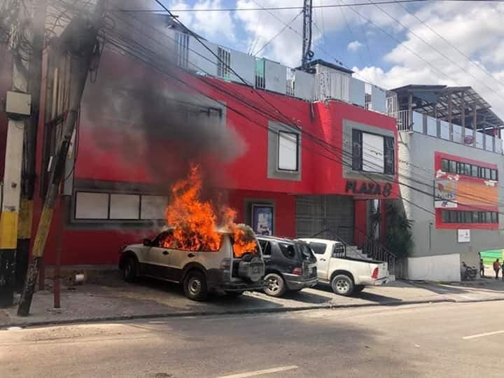 Urgent : Pagaille à PV, 2 véhicules incendiés