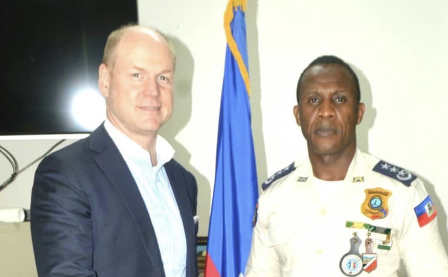 Visite de l’ambassadeur du Canada Stuart Savage à la Direction Générale de la police