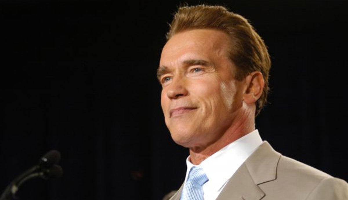Arnold Schwarzenegger et TikTok s'associent pour donner de la nourriture pendant la pandémie