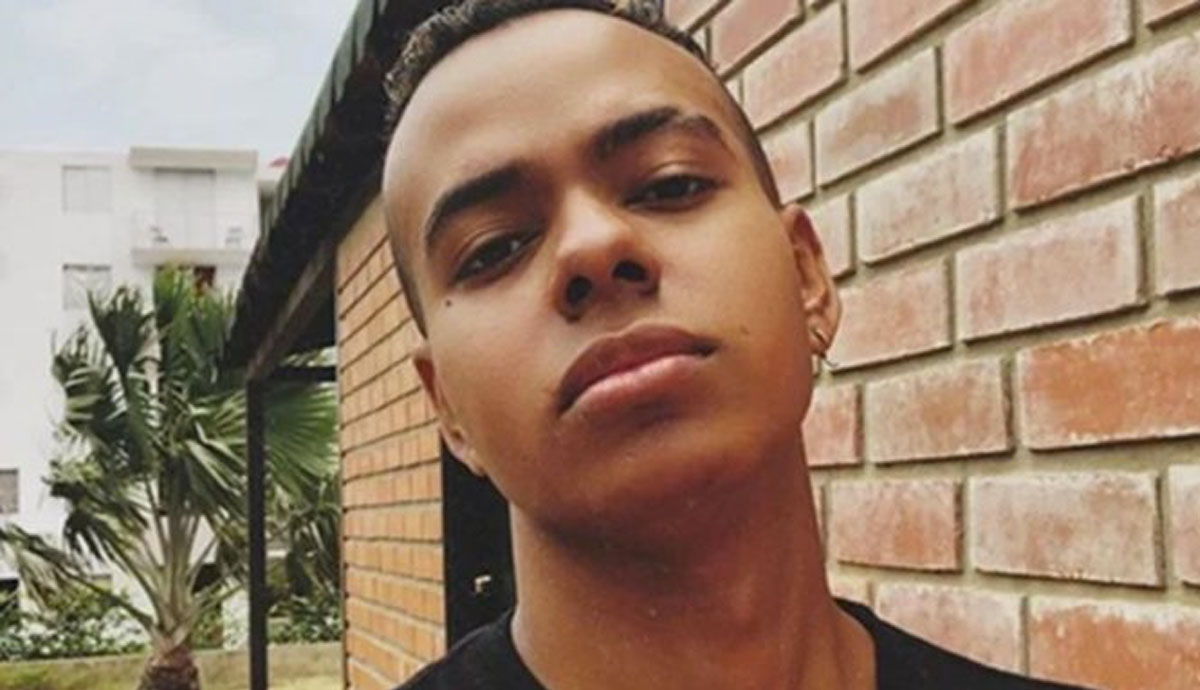 Le jeune chanteur chrétien brésilien de Gospel Jotta A avoue son "homosexualité"
