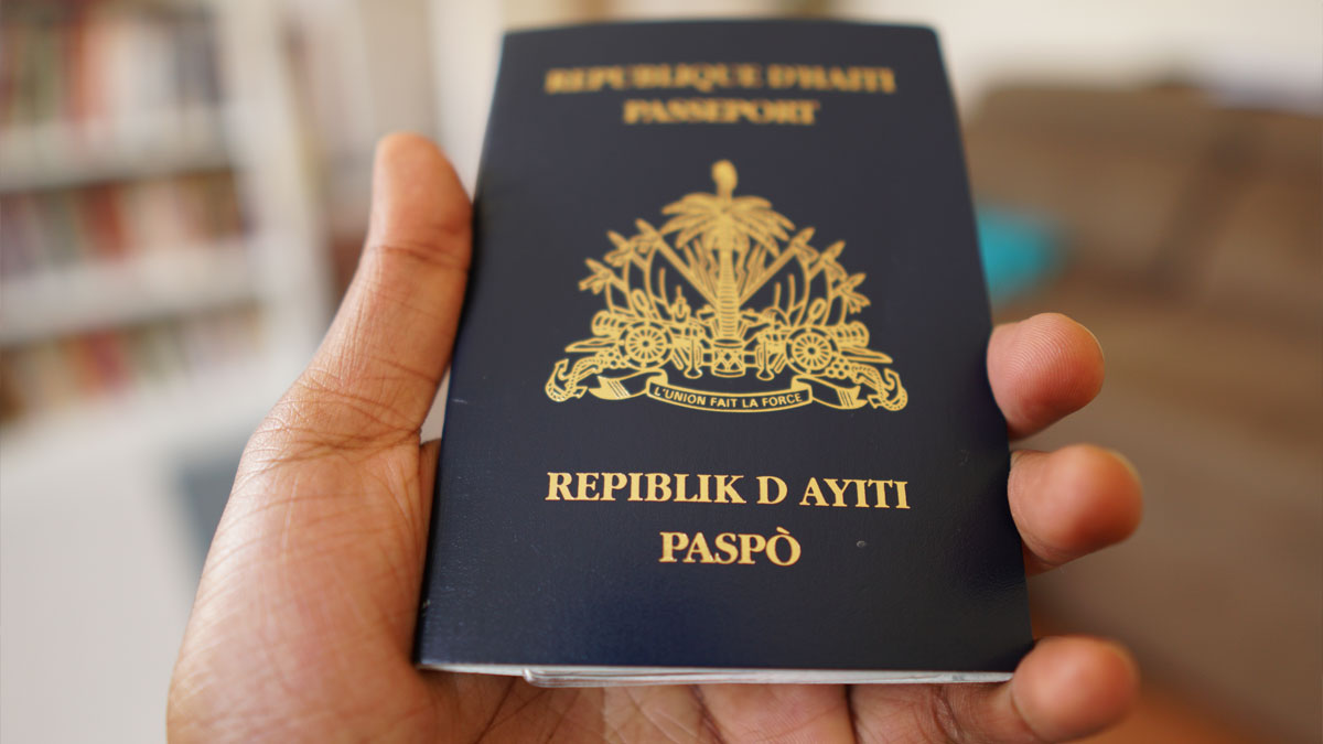 La Faculté de Linguistique Appliquée de l’UEH exige que le nouveau passeport haïtien soit bilingue