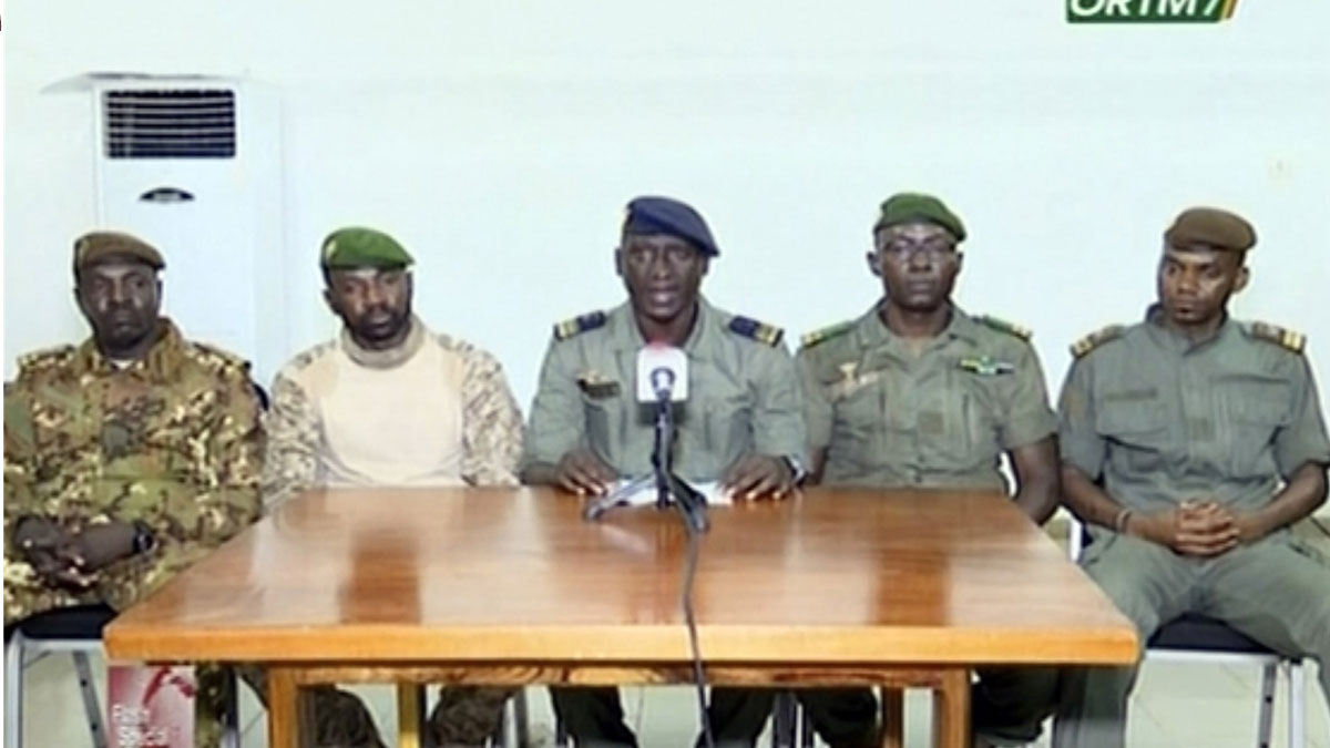 Mali demande à la France de "retirer sans délai" ses soldats de son territoire