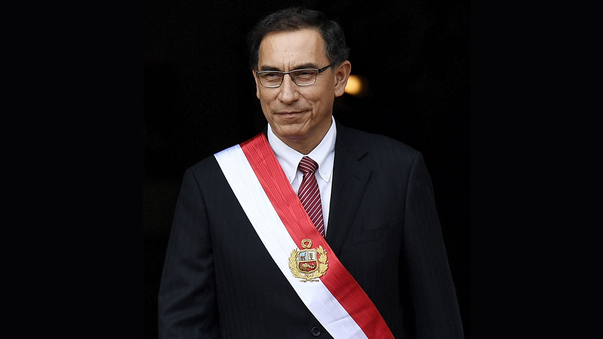 Le president du Pérou Martin Vizcarra sujet à une destitution par le parlement pour incapacité morale
