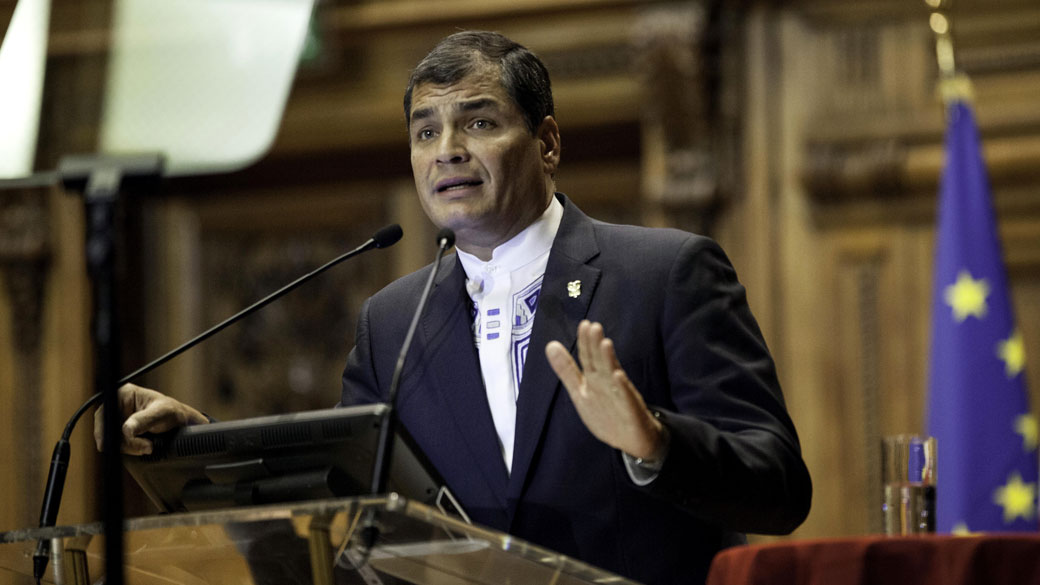 Un mandat d’arrêt décerné contre l’ancien président équatorien Rafael Correa pour corruption