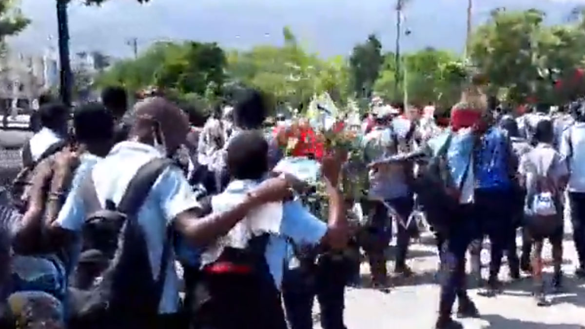 Affrontements entre les élèves du Lycée Pétion et ceux de Fritz Pierre-Louis