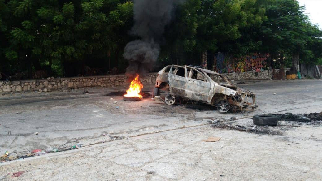 Situation tendue à Morne Lazarre ce vendredi, un véhicule incendié
