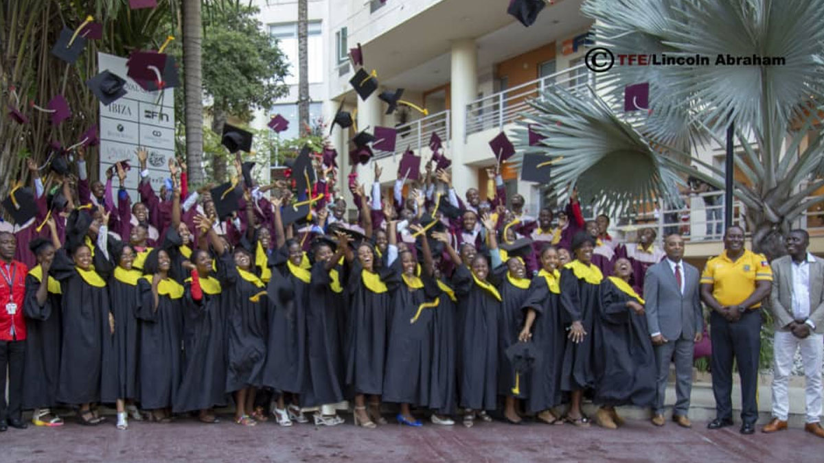 Une graduation hors pair pour la promotion Excelsior du Lycée national de La Saline
