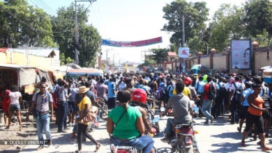Kidnapping: Des centaines de lycéens à Carrefour foulent le macadam
