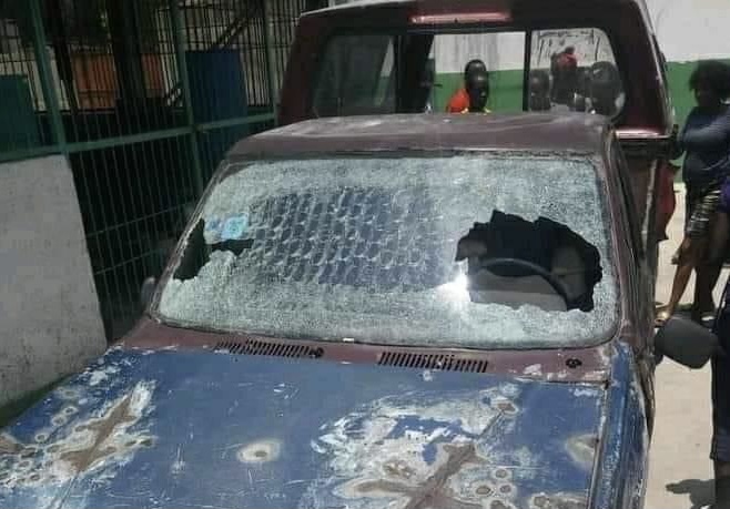 Une camionnette criblée de balles: 5 morts et 7 blessés à Cité Soleil