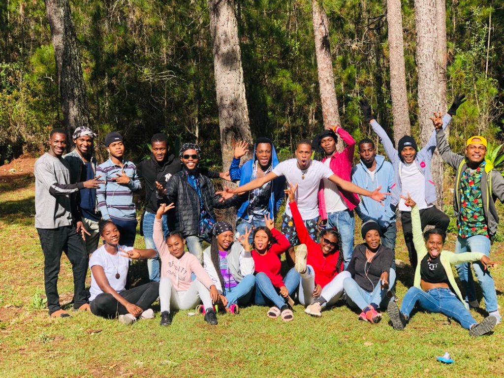 Dégradation de la Forêt des pins: Des étudiants y volent au secours