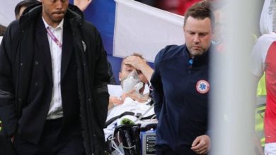 Christian Eriksen transféré à l'hôpital dans un état stable, le match continue !