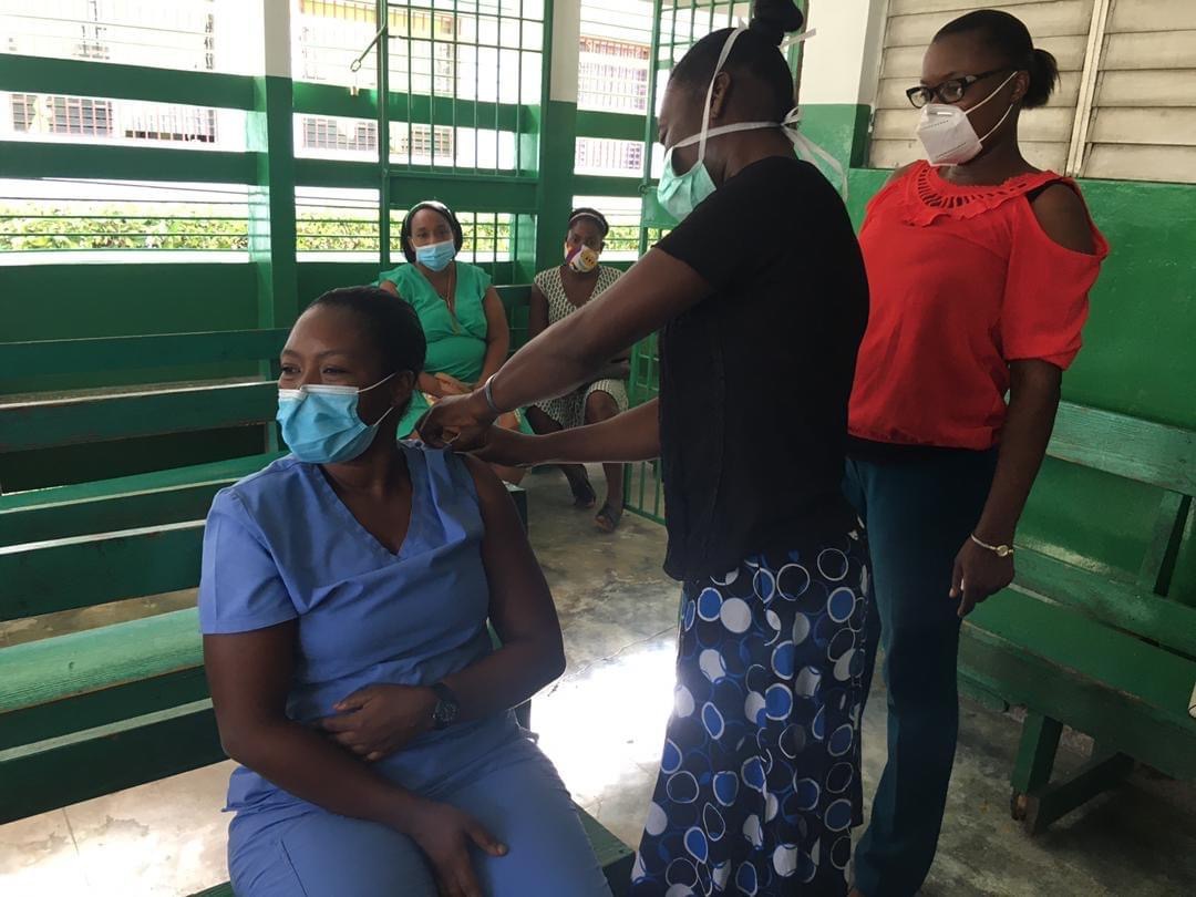 Jusqu'au 5 août 2021, plus de 12 000 haïtiens ont reçu le vaccin contre la Covid-19