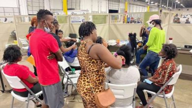 Un geste de solidarité remarquable: 3 Haïtiano-américaines recoiffent des compatriotes, à Del Rio