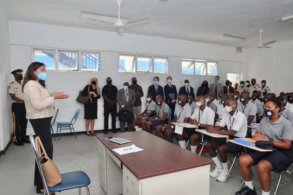 La sous-secrétaire américaine Uzra Zeya a visité l'Académie de Police durant son passage en Haïti