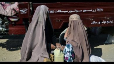 Afghanistan: les talibans interdisent aux femmes de voyager sans être accompagnées d'un homme