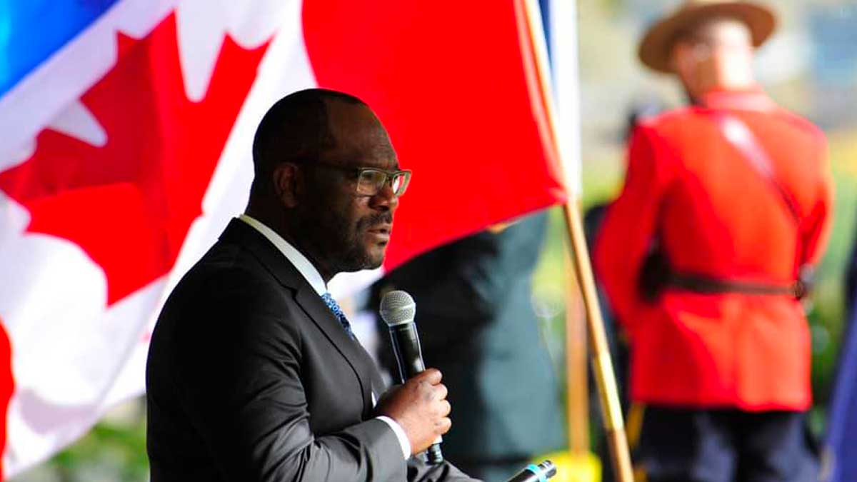 Un ministre canadien révoqué pour avoir violé un principe de circulation