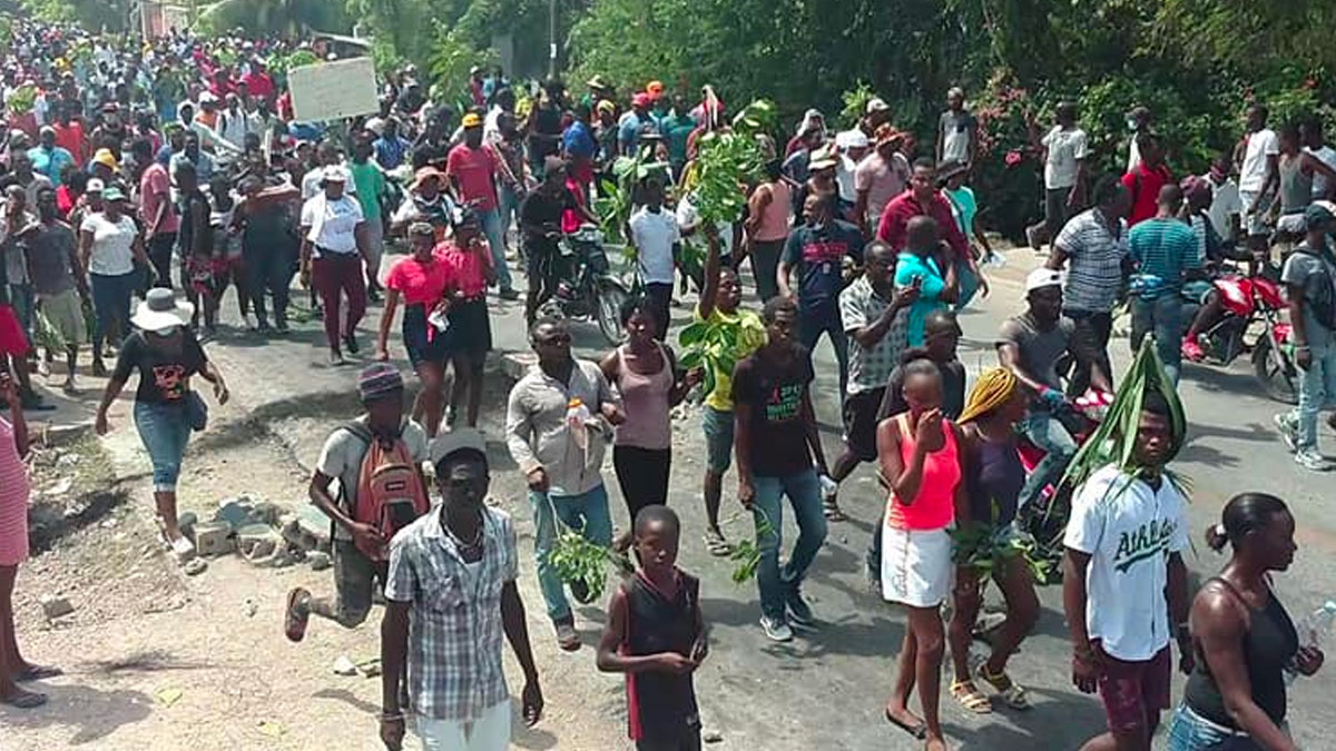 Cayes : Piyay dépôt pillé, des manifestants pointés du doigt