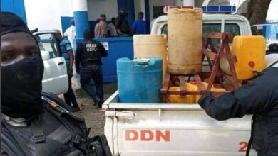 Une opération de saisie de gallon de carburant lancée par des autorités à Port-au-Prince