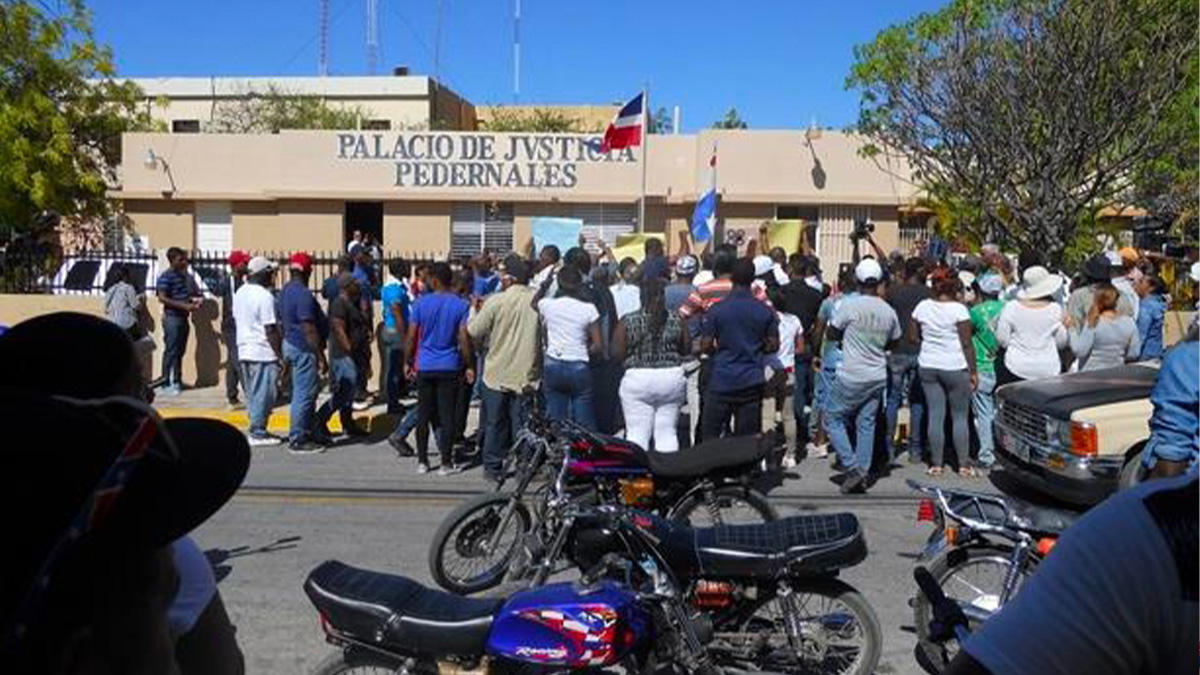 Calme apparent à la frontière haïtiano-dominicaine, à Pedernales, après une journée de tension