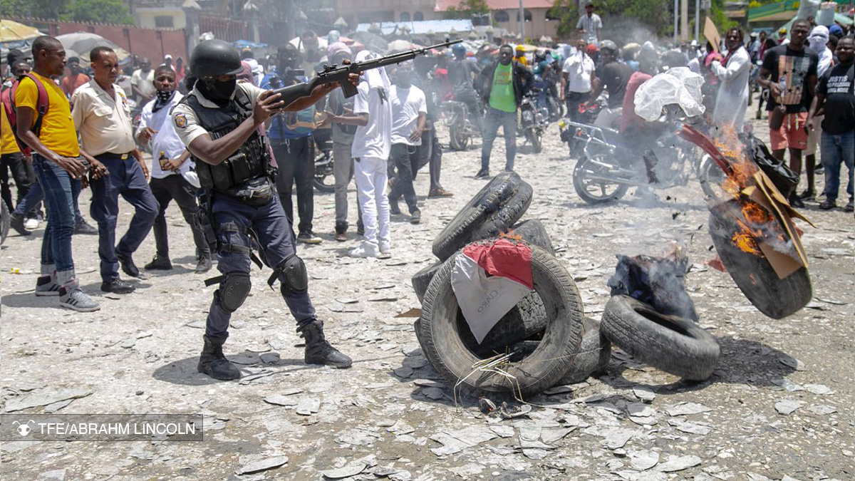 Les dangers d'être journaliste en Haïti face aux violences policières et des gangs armés