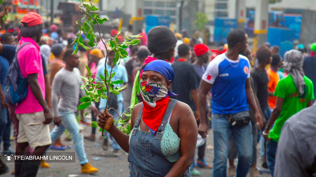 Des habitants de Carrefour-Feuilles investissent les rues pour forcer l'État à prendre ses responsabilités