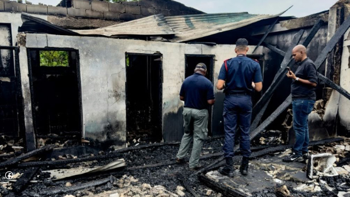Guyana : une élève a mis le feu à son dortoir après confiscation de son portable