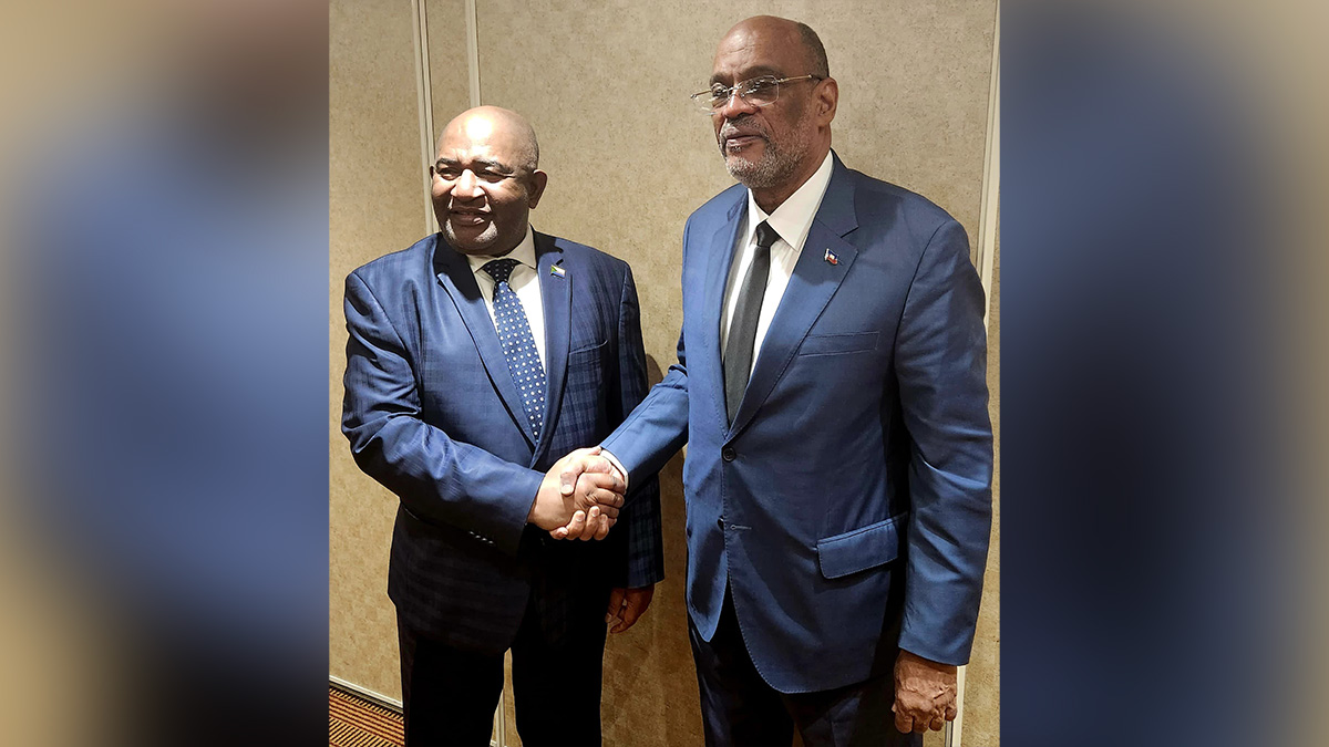 Rencontre entre Ariel Henry et le président de l'Union Africaine en France