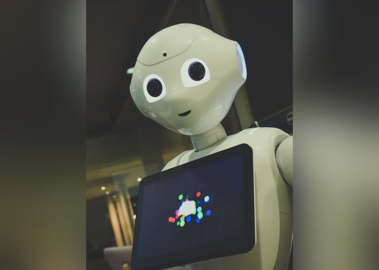 Les robots dotés d’intelligence artificielle pensent pouvoir diriger le monde mieux que les humains