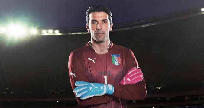 Après 28 ans de carrière, Gianluigi Buffon range ses gants à 45 ans