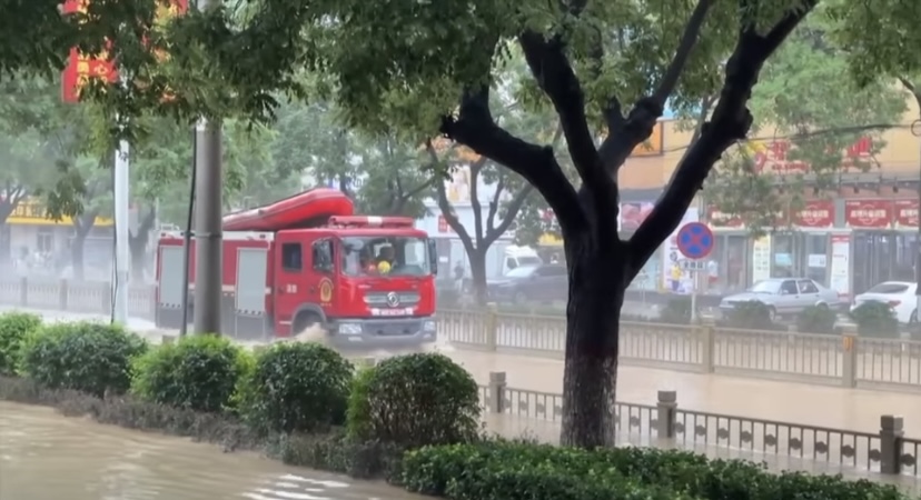 Pékin victime d'inondations meurtrières et frappé par son plus fort déluge depuis 140 ans