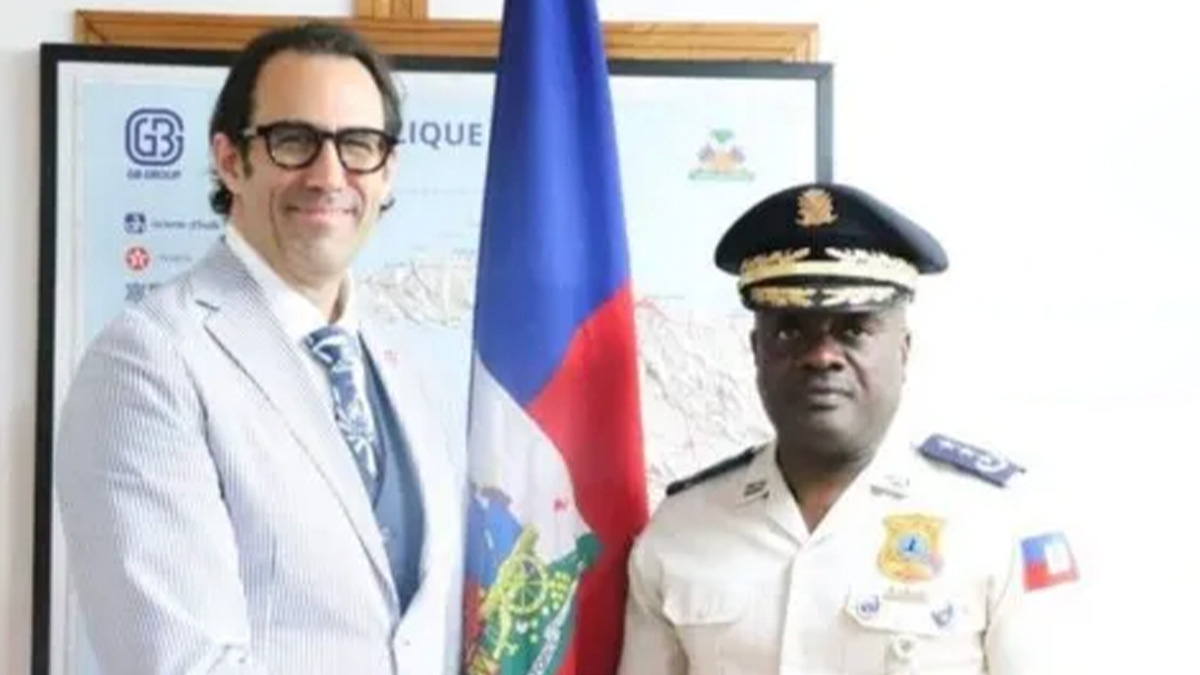 L'ambassadeur du Canada en Haïti, André François Giroux, a visité le DGPNH Frantz Elbé