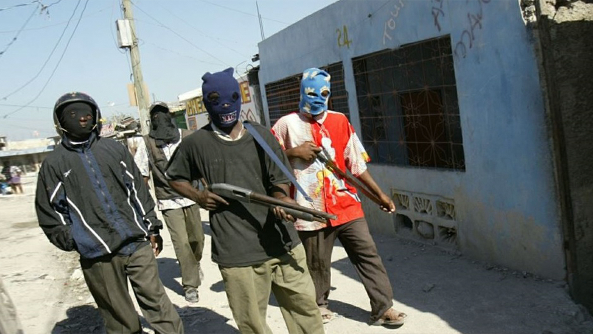 "Kraze Baryè" et "400 Mawozo" s’affrontent, au moins 12 morts enregistrés