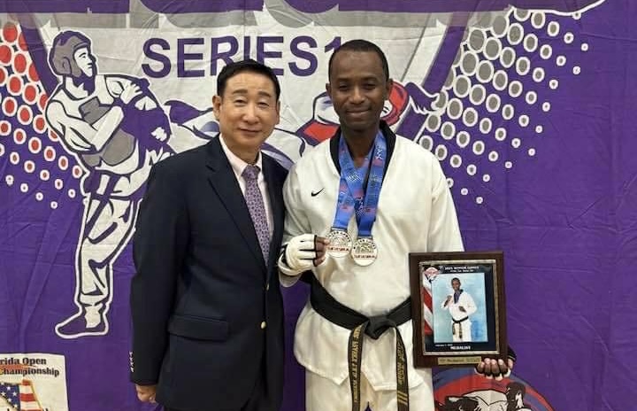 Le Taekwondoïste haïtien Otniel Moïse remporte deux médailles d'or pour Haïti aux États-Unis