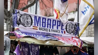 Des foulards à l'effigie de Kylian Mbappé déjà en vente en Espagne