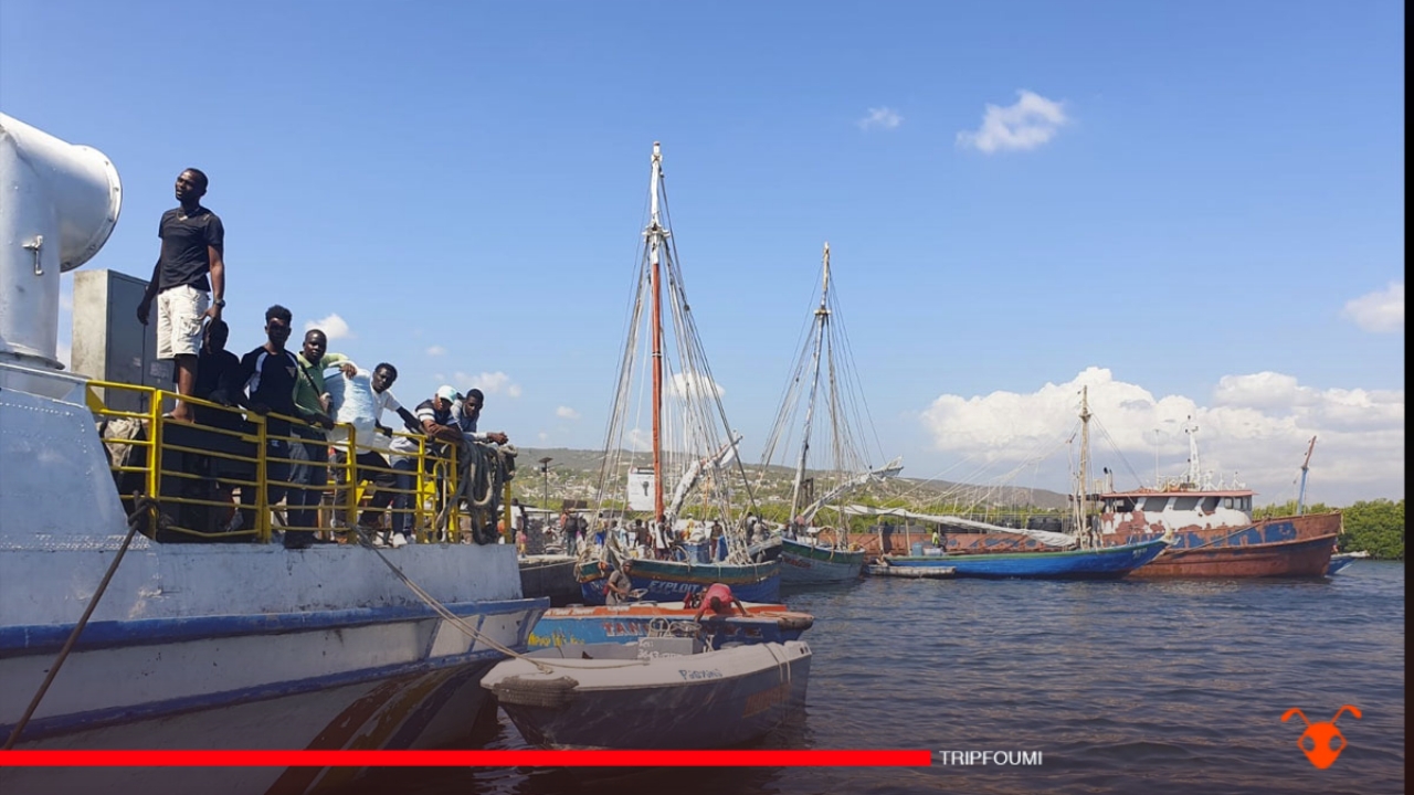 Détournement d'un autre bateau de riz par des bandits lourdement armés