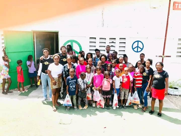 Midjounly Merilus : quand son anniversaire devient un acte de solidarité pour illuminer la vie des enfants vulnérables Midjounly Merilus : quand son anniversaire devient un acte de solidarité pour illuminer la vie des enfants vulnérables